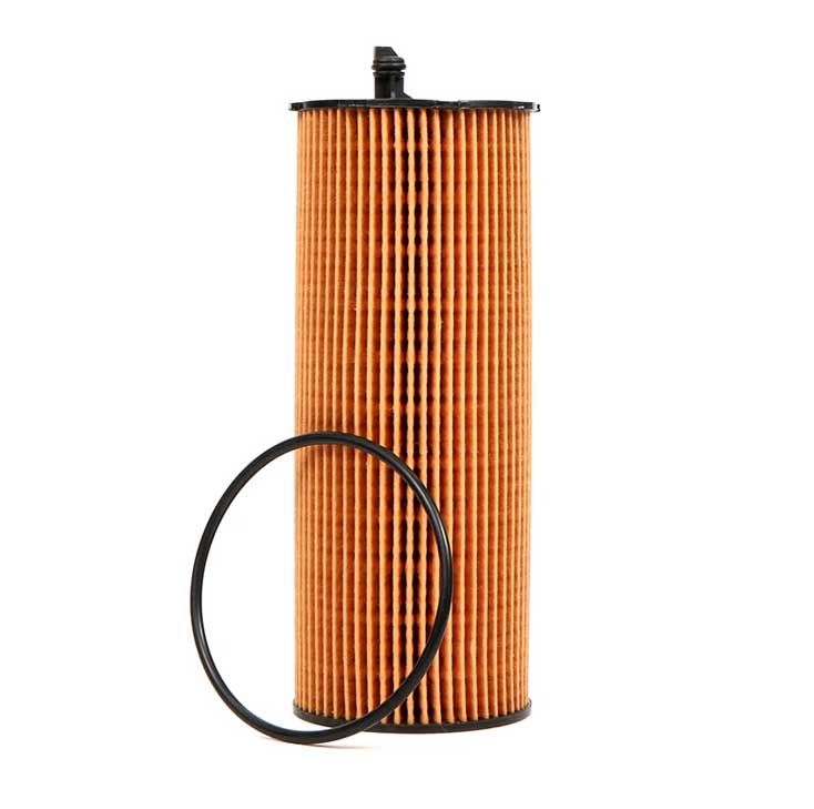 Oil Filter For Audi A4 A5 A6 A8 Q7 Phaeton Touareg I 057115561L
