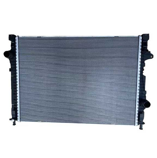 Radiator For Land Rover Lr135901